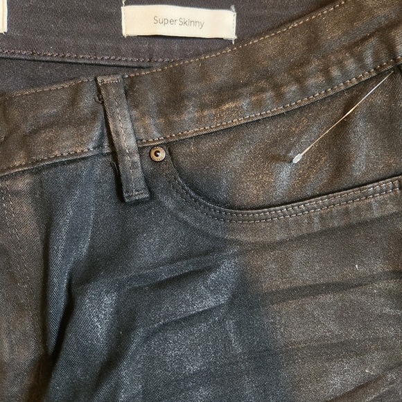 Jeans - Picture 2 of 3